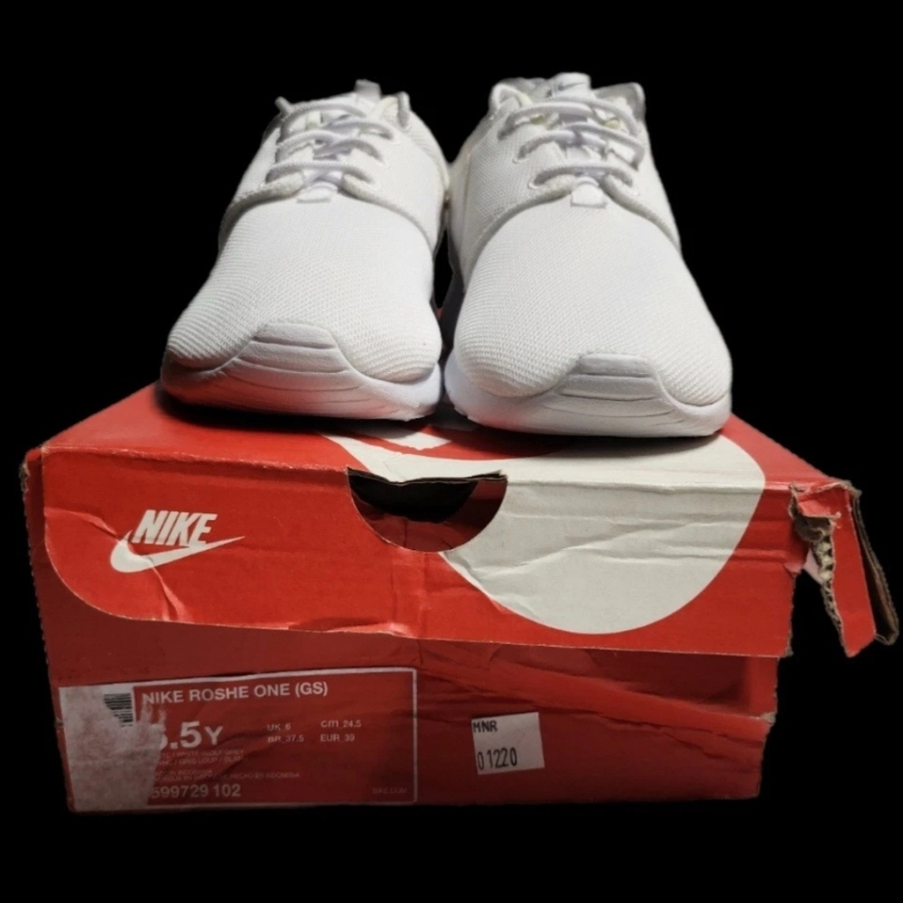 Nike Girls Roshe One (GS) White/White-Wolf Grey Athletic Shoes Sneakers Size 6.5 - Picture 7 of 14